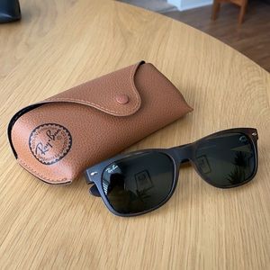 Ray-Ban New Wayfarer Sunglasses Women’s